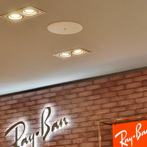 Ray?Ban 宏伊国际广场店——559966宝马娱乐游戏 CIS 商用安装系统的经典应用